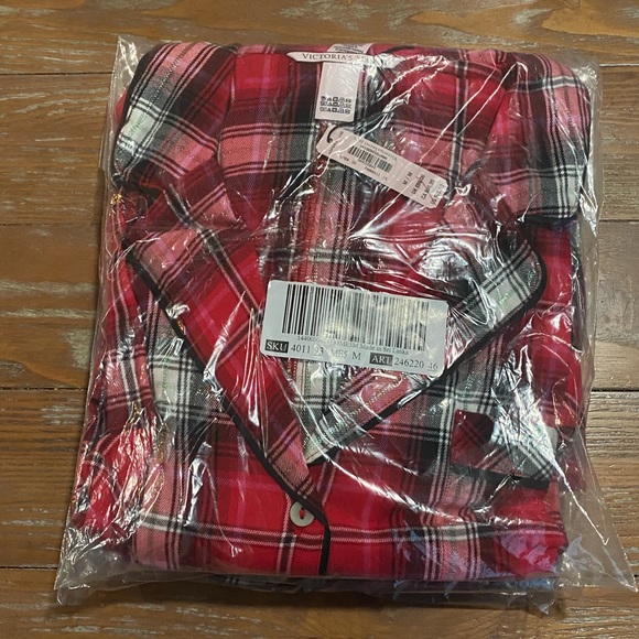 NEW VS flannel sleep romper - Picture 3 of 3